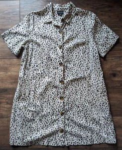 Camisa de vestir para mujer Who What Where con botones talla mediana estampado de guepardo hasta la rodilla - Imagen 1 de 18