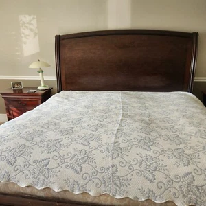 MARTHA STEWART Quilt Queen Blue White Floral Bedspread Coverlet Home - Picture 1 of 7