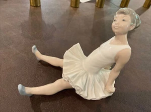 Lladro NAO Ballerina Porcelain Sculpture Girl Leaning Back White Tutu 1977 - Picture 1 of 11