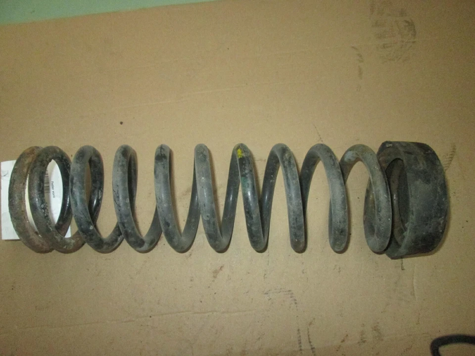 Muelle delantero mercedes-benz w201 190 d 2.5 a201321 reconocimiento de color 2x amarillo 1x verde Foto 1 de 1