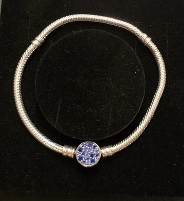 Pandora Moments Schlangen-Gliederarmband mit funkelndem blauem Verschluss 18 cm - Bild 1 von 3