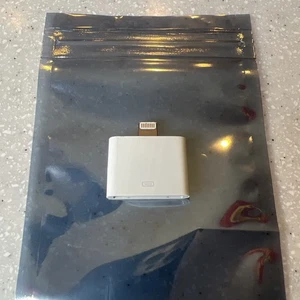Adaptador Original Apple Lightning a 30 pines Modelo A1468 wHITE - Imagen 1 de 2