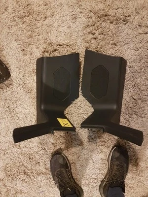 McLaren MP4 12C Altavoz Interior Cuero Malla Lado Izquierdo y Derecho 11N1536CP Foto 1 de 4