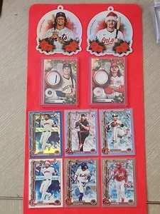 2025 Topps Holiday Mega 32 Card Lot Ornaments Relic(s) Sp Blue Glitter Santa Hat - Picture 1 of 7