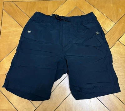 Pantalones cortos negros MODERN AMUSEMENT para hombre talla pequeña Foto 1 de 4