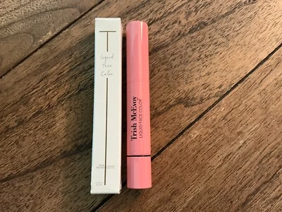 Tinte facial líquido brillante Trish McEvoy Foto 1 de 4