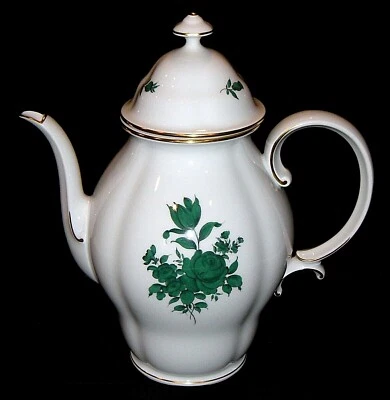 Rare WIEN AUGARTEN (aka WIENER PORZELLAN) Maria Theresia #62-5098, Mozart Shape - Image 1 of 4