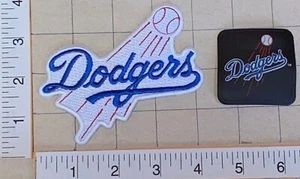 LOTTO DI 2 TOPPE EMBLEMI LOS ANGELES DODGERS FLYING BALL MLB BASEBALL - Foto 1 di 1