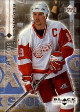 1998-99 Black Diamond Red Wings Hockey Card #30 Steve Yzerman