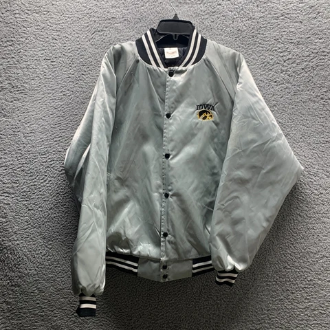 Vintage Iowa Hawkeyes Bomber Jacket Adult Extra Large XL Gray Silver Quilt Mens Cover