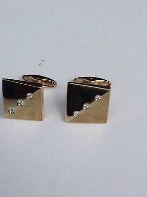 14kt Yellow Gold Square Cufflinks With 6 Round Diamonds Polished/Brushed Finish - Image 1 of 4