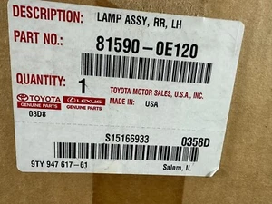 Toyota Lexus Genuine Part 81590-OE120- Lamp Assembly RR/LH - Picture 1 of 6