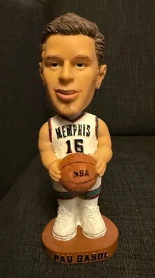 Vintage Pau Gasol Bobblehead Memphis Grizzlies 2002 Rookie of Year NBA Basketbal - Image 1 of 4