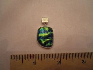 Colgante de vidrio dicroico con plata esterlina NUEVO (#12) - Imagen 1 de 2