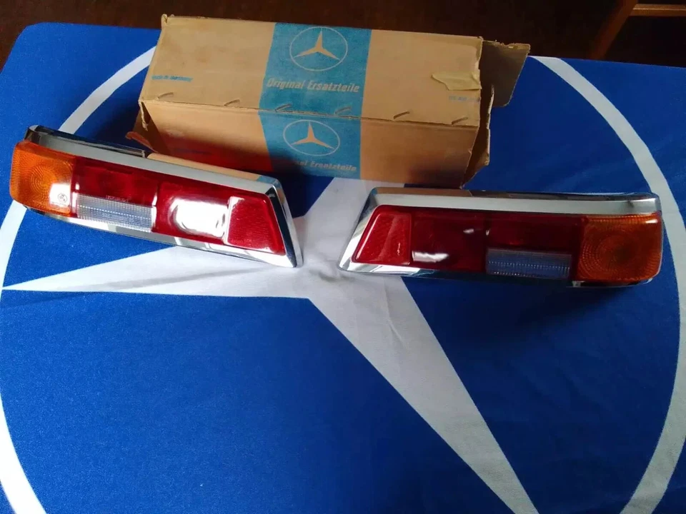 Luces traseras Mercedes Benz W110 190c 200 190D 200D 230 fintail NUEVO NOS Foto 1 de 4