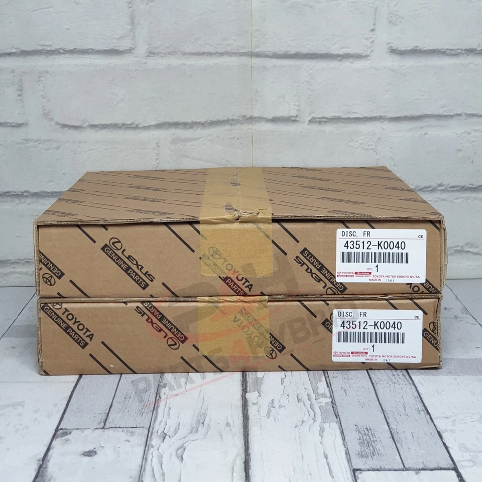 Оригинальные передние тормозные диски Toyota Yaris оригинальная деталь 43512-K0040 слева и справа - Изображение 1 из 1