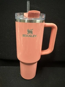 NEW Stanley e.l.f Coral Fixation 40oz Stainless Steel FlowState Quencher Tumbler - Picture 1 of 4