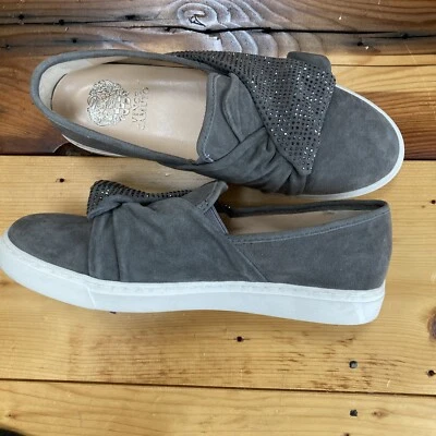 VINCE CAMUTO 8.5 Zapatos Gamuza Sin Cordones BARITA Gris Brillante Arco LEER Foto 1 de 4