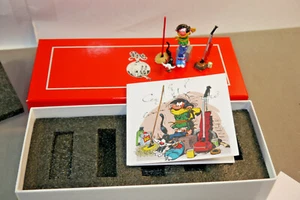 Gaston Lagaffe 6593 Gaston Imbavagliato Metallo Mini Figura Pixi - Foto 1 di 5