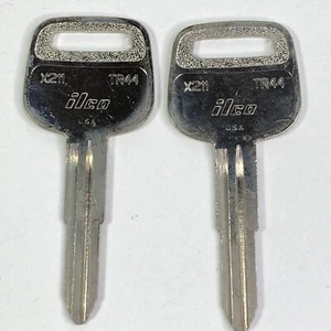 ILCO New TR44 X211 Key Blanks For Toyota Fits Toyota X211 Keys Lot of 2 - Picture 1 of 3