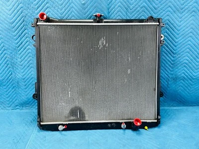 Radiador de refrigeración del motor Lexus LX570 Land Cruiser 16400-50380 2008 2009 OEM Foto 1 de 4