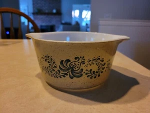 Vintage Homestead Tan and Blue Pyrex 473-B Bowl - Picture 1 of 5