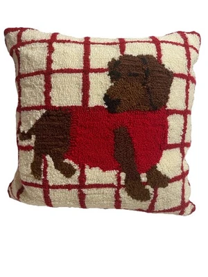 Martha Stewart Living Dachshund 装饰枕头 红色 棕色 17x17 英寸 — 第 1/4 张图片