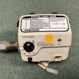 Honeywell WV8840B1110 Gas Valve - Picture 1 of 5