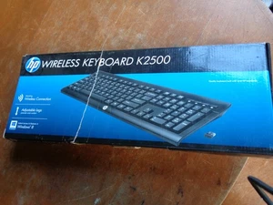 HP Wireless Standard Qwerty K2500 UK Keyboard in Black E5E78AA#ABU - Picture 1 of 3