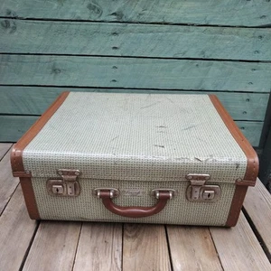 Vintage Foxcroft Suitcase 50s style 45 x42 x  18 cm Display or Prop - Picture 1 of 16