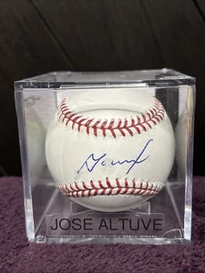 Jose Altuve Signed Autographed PSA/DNA Certified Houston Astros - Picture 1 of 3