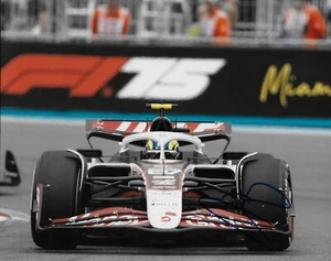 Signed Oliver Bearman Formula 1 Alpha Romeo Autographed 8x10 Photo #2 Original - Picture 1 of 2