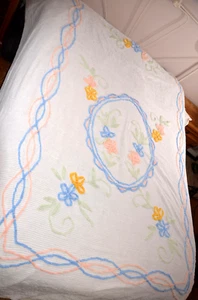 Floral Chenille Bedspread Vtg 1950s 60s Pink Gold Ribbon KING 102x90 Cottagecore - Picture 1 of 11