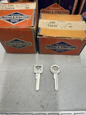 USA VINTAGE UNCUT KEY BLANKS FORD LINCOLN MERCURY EDSEL "V" 1952-1966 H27 H26 - Image 1 of 3