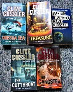 CLIVE CUSSLER DIRK PITT & ISAAC BELL LOT 5 PAPERBACKS - Picture 1 of 2