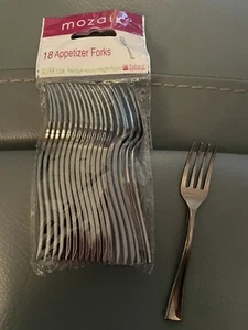 NEW Mozaik 18 piece Silver Plastic Tiny Hors d'oeuvres Appetizer Forks Pack - Picture 1 of 4