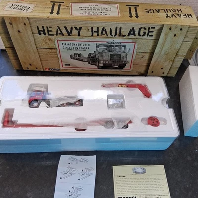 Corgi 1:50 CC12506 Atkinson Venturer 2 Axle Low Loader Wynn's Heavy Haulage A5 - Image 1 of 4