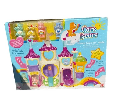 Muy Raro NUEVO Care Bears Magical Care-a-lot Castle 2003 Con Coches Extra y Peluche Foto 1 de 4