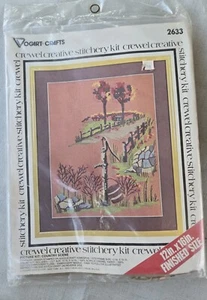 Vintage Sealed VOGART CRAFTS Crewel Embroidery Country Scene Kit #2633 - Picture 1 of 4