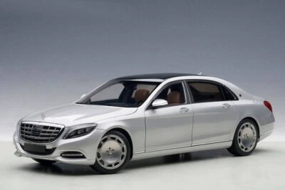 AUTOart Mercedes Maybach S-Klasse S600 SWB Silver 1:18 76292 - Image 1 of 3