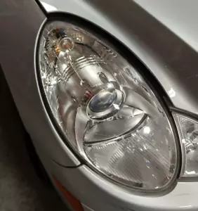 07 Mercedes R350 OEM Right Hand Passengers Side Halogen Headlight *Damage* 06-10 - Picture 1 of 4