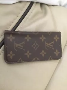 LOUIS Vuitton Phone Case! - Picture 1 of 3
