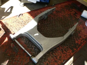 07 Hyosung GV650 Swing Arm - Picture 1 of 1