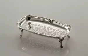 Bandeja Para Plumas Plateada De Sheffield Con Estilo Perforado - Imagen 1 de 2