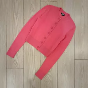 Chanel Pink CC Logo Button CASHMERE Knit Cardigan Jumper Short Cropped Jacket 34 - Picture 1 of 7