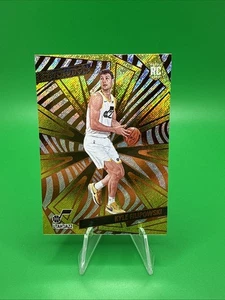 2024-25 Panini Revolution - Novatos Kyle Filipowski #146 (RC). Jazz. D34 - Imagen 1 de 2
