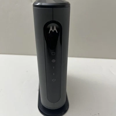 MOTOROLA 16x4 Cable Modem MB7420 / 686 Mbps DOCSIS 3.0 - With No Power Cables - Image 1 of 4