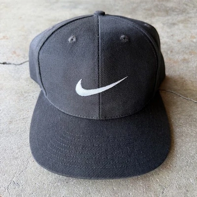 Vintage 1996 Nike Logo Snapback Hat Black Swoosh Green Under Brim S60912 SSH - Image 1 of 4