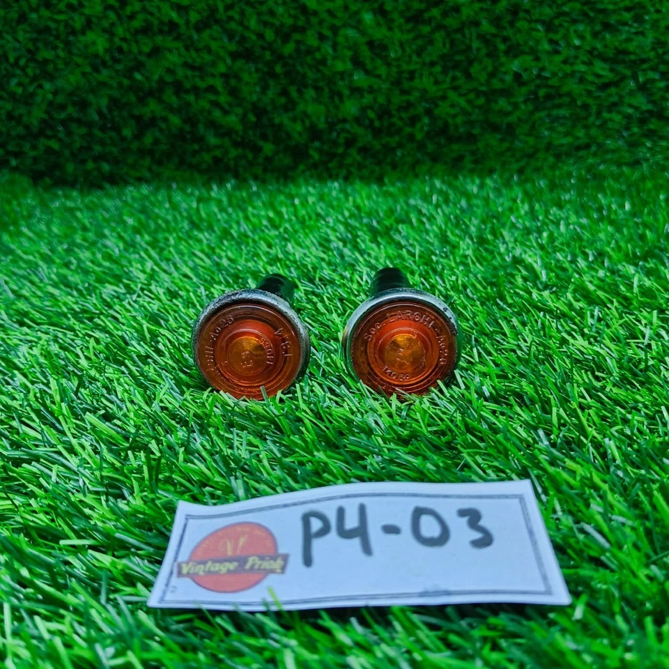 Par de luces indicadoras laterales Ferrari Dino 246 Fiat 124 Spider genuinas NOS Foto 1 de 4