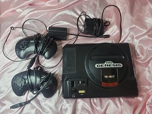 Sega Genesis Model 1 Konsole (1601) zwei Controller & Kabel getestet  - Bild 1 von 2